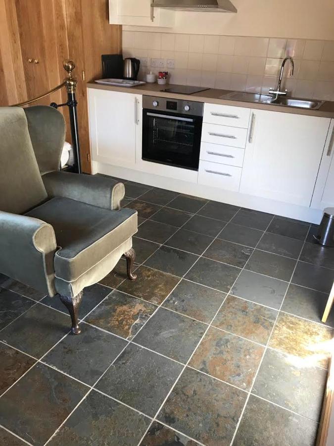 Nuneaton - Cottage - Sleeps 2 - Parking - Garden Exteriör bild